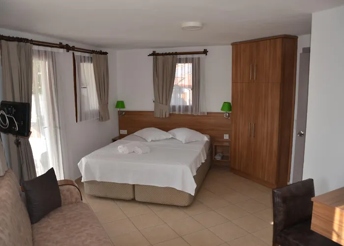 Palmiye Akyaka (Mugla)